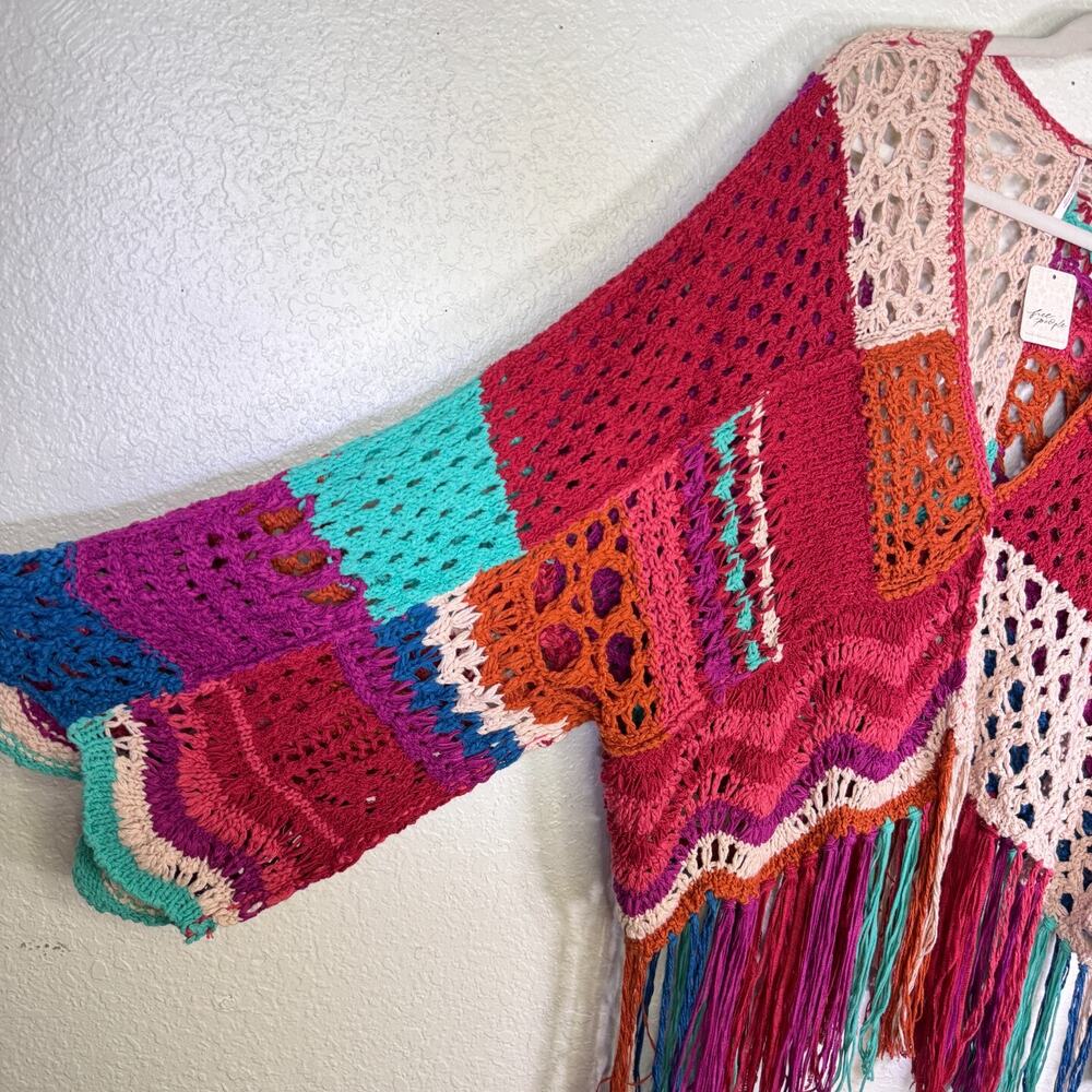 Free People Crochet Sweater Womens XS Fringe Poncho Boho Festival Coachella NEW - Picture 6 of 11